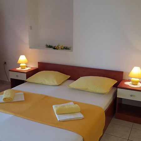 Apartments With A Parking Space Gradac, Makarska - 11332 グラダツ 部屋 写真